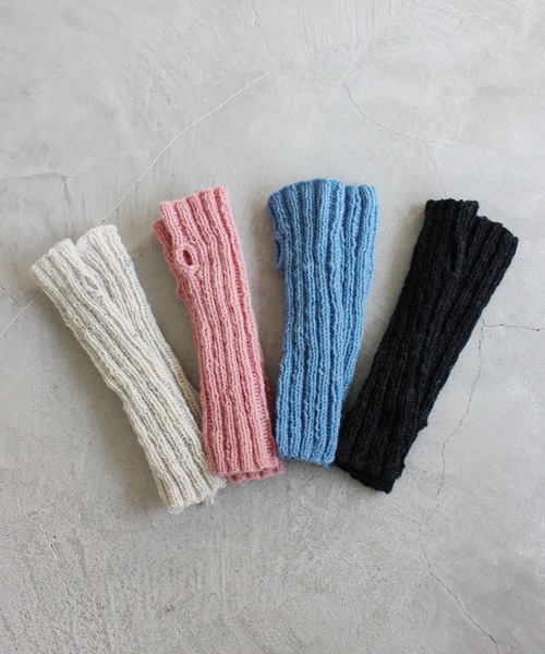 I am I in fact...（アイアムアイインファクト）の「WOOL アームウォーマー（アームカバー・レディース・サックスブルー/グレー/ブラック/ピンク・FREE）」の5枚目の写真