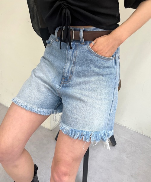 WHO'S WHO gallery(フーズフーギャラリー)の「ブラストデニムショートパンツ(デニムパンツ・レディース・ブラック/サックスブルー/ブルー・FREE)」の2枚目の写真