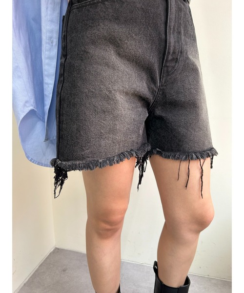 WHO'S WHO gallery(フーズフーギャラリー)の「ブラストデニムショートパンツ(デニムパンツ・レディース・ブラック/サックスブルー/ブルー・FREE)」の6枚目の写真