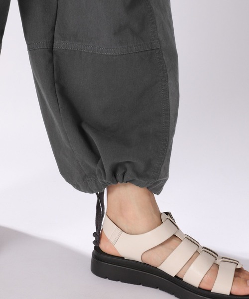 niko and...（ニコアンド）の「ミリタリーZIPサロペット（サロペット/オーバーオール・レディース・ベージュ/チャコール/カーキ・MEDIUM/LARGE）」の18枚目の写真