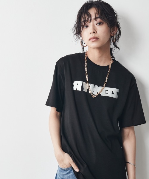 CHIC STYLE（シックスタイル）の「＜大きいサイズ＞綿100％ロゴ箔プリントTシャツ シックスタイル（Tシャツ/カットソー・レディース・ブラック/オフホワイト・L/LL/3L/4L/5L）」の4枚目の写真