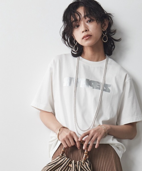 CHIC STYLE（シックスタイル）の「＜大きいサイズ＞綿100％ロゴ箔プリントTシャツ シックスタイル（Tシャツ/カットソー・レディース・ブラック/オフホワイト・L/LL/3L/4L/5L）」の17枚目の写真