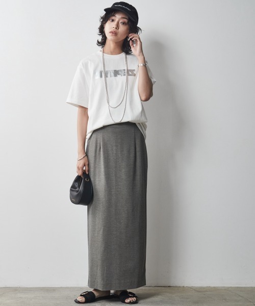 CHIC STYLE（シックスタイル）の「＜大きいサイズ＞綿100％ロゴ箔プリントTシャツ シックスタイル（Tシャツ/カットソー・レディース・ブラック/オフホワイト・L/LL/3L/4L/5L）」の9枚目の写真