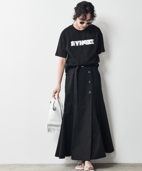 CHIC STYLE（シックスタイル）の「＜大きいサイズ＞綿100％ロゴ箔プリントTシャツ シックスタイル（Tシャツ/カットソー・レディース・ブラック/オフホワイト・L/LL/3L/4L/5L）」の6枚目の写真