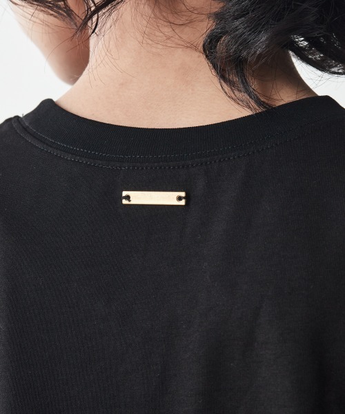 CHIC STYLE（シックスタイル）の「＜大きいサイズ＞綿100％ロゴ箔プリントTシャツ シックスタイル（Tシャツ/カットソー・レディース・ブラック/オフホワイト・L/LL/3L/4L/5L）」の22枚目の写真