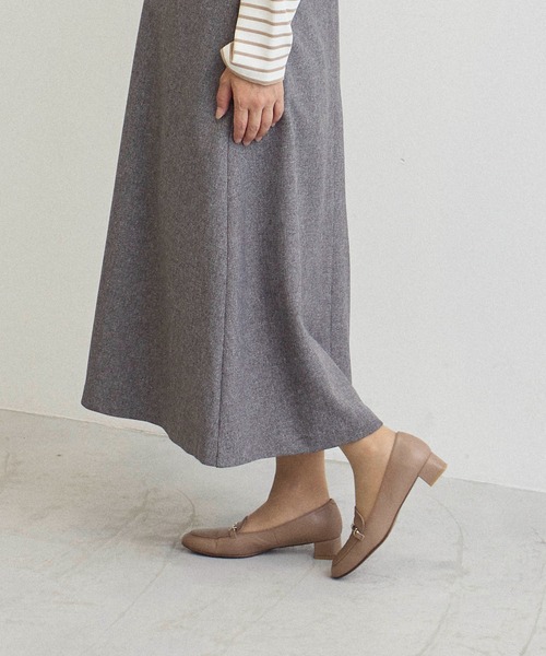 Riz raffinee（リズラフィーネ）の「ヒールアップスクエアローファー（ローファー・レディース・ブラック/ナチュラル/ライトブラック/アイボリー/ダークブラウン/イエロー×グリーン・23cm/23.5cm/24cm/24.5cm/22.5cm/22cm/25cm）」の22枚目の写真