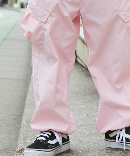 PAIRMANON STREET（ペアマノンストリート）の「【PAIRMANON STREET】パラシュートパンツ ナイロン カーゴパンツ ウエストゴム（カーゴパンツ・キッズ・ブラック/ピンク/オフホワイト/オリーブ/ベージュ/パープル/カーキ/グレイッシュベージュ・100/120/150/130/110/140/90/160）」の13枚目の写真