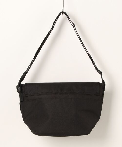 Dickies(ディッキーズ)の「【Dickies】 HW LOGO MESSENGER BAG(メッセンジャーバッグ・レディース・ベージュ/オフホワイト/ブラック・FREE)」の4枚目の写真