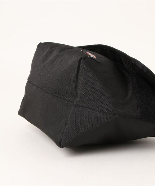 Dickies(ディッキーズ)の「【Dickies】 HW LOGO MESSENGER BAG(メッセンジャーバッグ・レディース・ベージュ/オフホワイト/ブラック・FREE)」の5枚目の写真