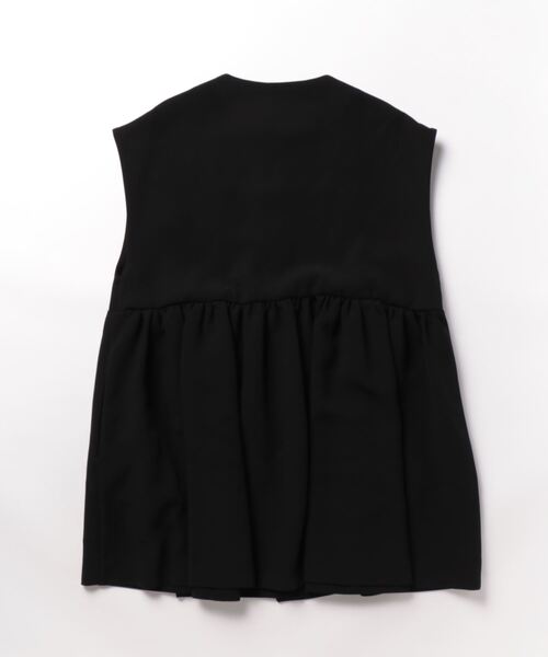 Jines(ジネス)の「【WEB/一部店舗限定】ギャザーペプラムベスト(ベスト・レディース・キャメル/ブラック/ネイビー・38)」の4枚目の写真