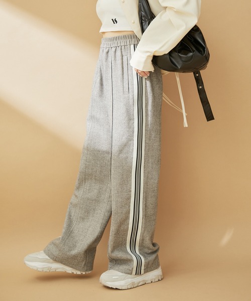 VIS(ビス)の「サイドライン入りワイドパンツ(スラックス・レディース・ブラック系その他/グレー系その他・M/S)」の1枚目の写真
