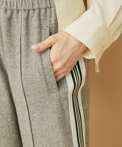 VIS(ビス)の「サイドライン入りワイドパンツ(スラックス・レディース・ブラック系その他/グレー系その他・M/S)」の15枚目の写真