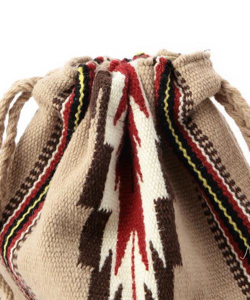 BEAUTY&YOUTH UNITED ARROWS（ビューティーアンドユースユナイテッドアローズ）の「BY TRUJILLO'S ドローストリングバッグ（ハンドバッグ・レディース・オフホワイト/ブラウン・フリー）」の5枚目の写真