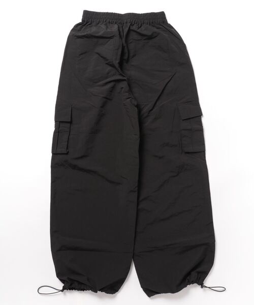 ANAP（アナップ）の「ウエストスピンドルナイロンカーゴパンツ（カーゴパンツ・レディース・オフホワイト/ブラック・FREE）」の3枚目の写真