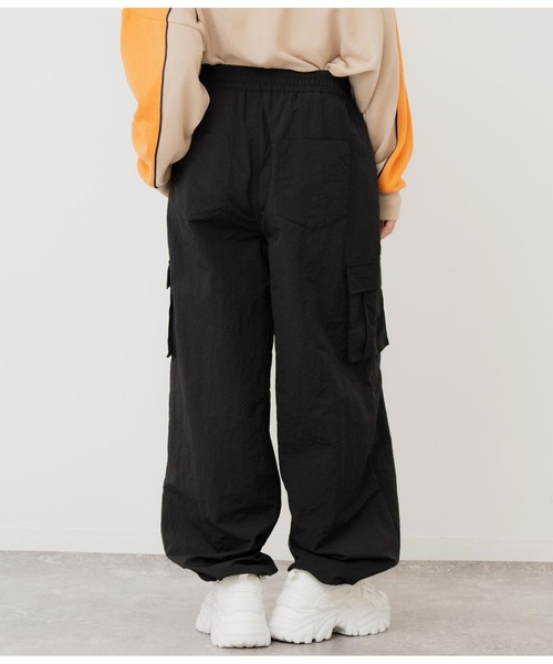 ANAP（アナップ）の「ウエストスピンドルナイロンカーゴパンツ（カーゴパンツ・レディース・オフホワイト/ブラック・FREE）」の12枚目の写真