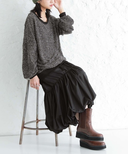 n'OrLABEL(ノアールレーベル)の「『ブークレカットソープルオーバー』(スウェット・レディース・ベージュ/ブラック/ネイビー・FREE)」の17枚目の写真