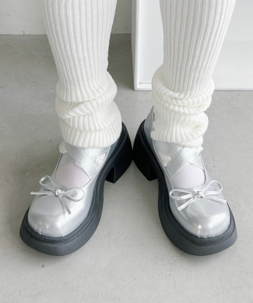 Loueme(ルエム)の「チャンキーヒールバレリーナシューズ(パンプス・レディース・ブラック/シルバー/ピンク・23.5cm/24.5cm/22.5cm)」の6枚目の写真