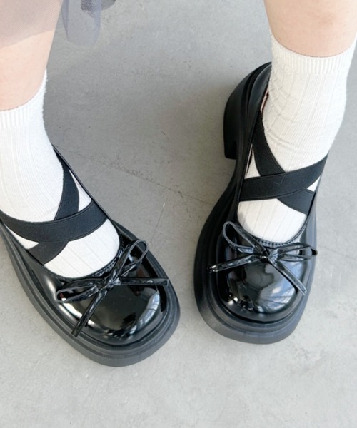 Loueme(ルエム)の「チャンキーヒールバレリーナシューズ(パンプス・レディース・ブラック/シルバー/ピンク・23.5cm/24.5cm/22.5cm)」の7枚目の写真