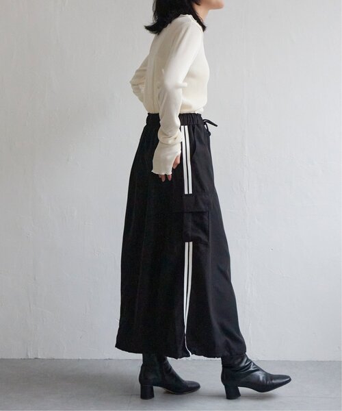 VENCEEXCHANGE(ヴァンスエクスチェンジ)の「ツートーン指穴開きトップス(Tシャツ/カットソー・レディース・ホワイト/ベージュ/ブラック/ブルー・M)」の12枚目の写真