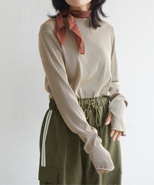 VENCEEXCHANGE(ヴァンスエクスチェンジ)の「ツートーン指穴開きトップス(Tシャツ/カットソー・レディース・ホワイト/ベージュ/ブラック/ブルー・M)」の19枚目の写真