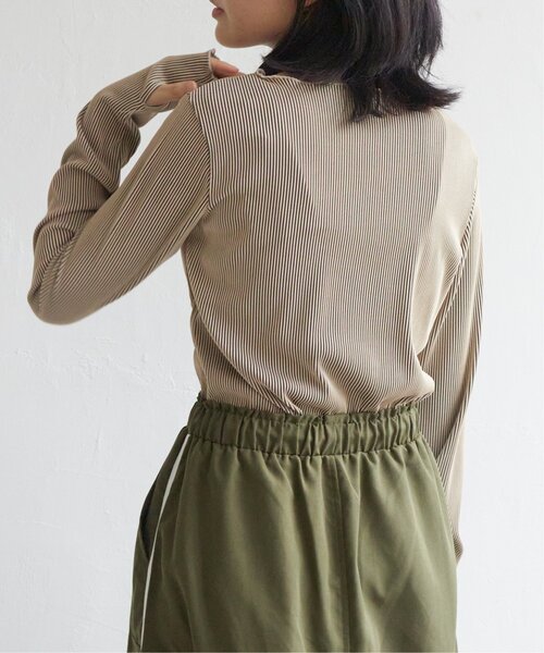 VENCEEXCHANGE(ヴァンスエクスチェンジ)の「ツートーン指穴開きトップス(Tシャツ/カットソー・レディース・ホワイト/ベージュ/ブラック/ブルー・M)」の21枚目の写真