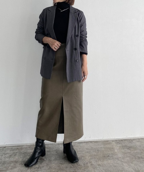 RASW（ラス）の「[RASW]フェイクレザースリットIラインスカート（スカート・レディース・ベージュ系その他/ブラック・S/M/L）」の4枚目の写真