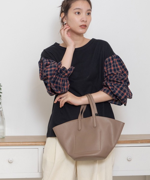 POU DOU DOU（プードゥドゥ）の「チェック柄ボリュームスリーブプルオーバー（Tシャツ/カットソー・レディース・イエロー/ブラック/レッド・3）」の20枚目の写真