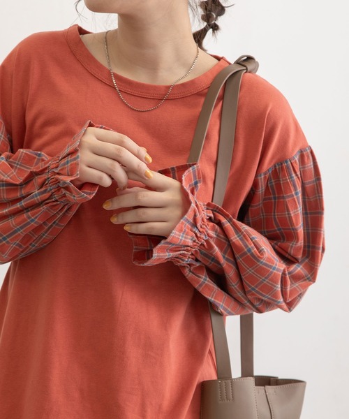 POU DOU DOU（プードゥドゥ）の「チェック柄ボリュームスリーブプルオーバー（Tシャツ/カットソー・レディース・イエロー/ブラック/レッド・3）」の16枚目の写真