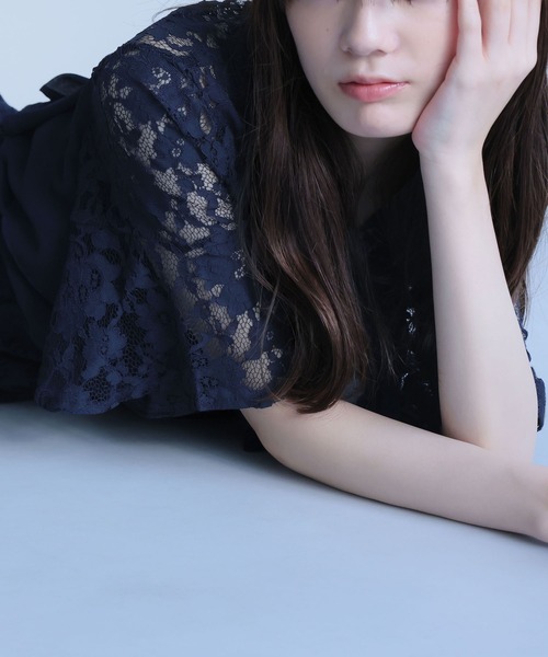 Girly Doll(ガーリードール)の「イレギュラーヘムレースワンピース(ワンピース・レディース・ブラック/ネイビー/ブルーグレー・M/L/S)」の12枚目の写真