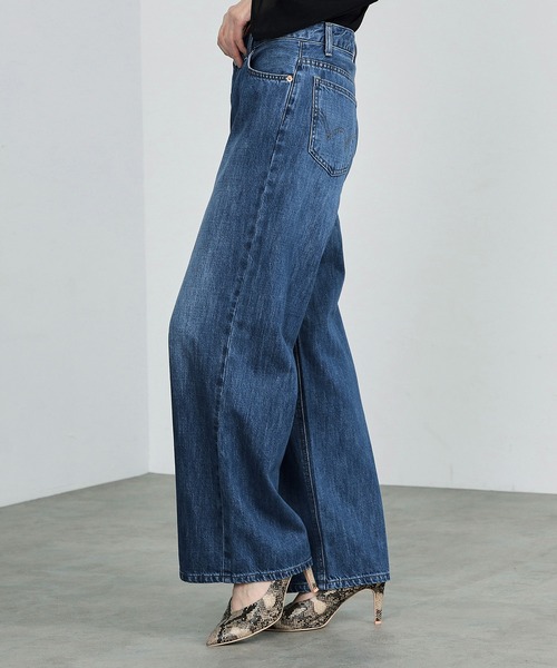EDWIN(エドウィン)の「essentials ワイドデニムパンツ(デニムパンツ・レディース・その他/ライトインディゴブルー/ホワイト/ブルー/インディゴブルー・LARGE/MEDIUM/X-SMALL/SMALL)」の16枚目の写真
