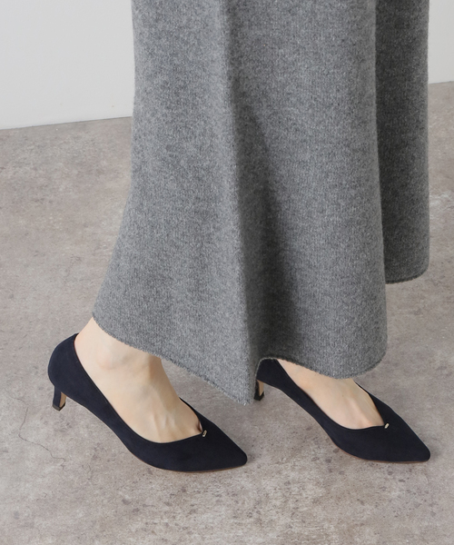 LE TALON（ルタロン）の「6cmVカットシームパンプス（パンプス・レディース・ブラック系その他/ネイビー/ライトグレー・24.5cm/25.5cm/24cm/23.5cm/23cm/22.5cm/21.5/22cm/25cm/21）」の3枚目の写真