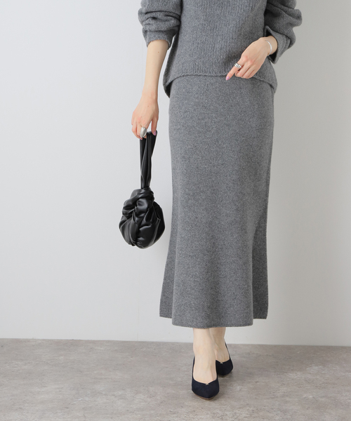 LE TALON（ルタロン）の「6cmVカットシームパンプス（パンプス・レディース・ブラック系その他/ネイビー/ライトグレー・24.5cm/25.5cm/24cm/23.5cm/23cm/22.5cm/21.5/22cm/25cm/21）」の8枚目の写真