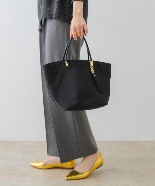 RODE SKO（ロデスコ）の「『MADE IN JAPAN』ポインテッドフラットパンプス（パンプス・レディース・ゴールド/ブラック・37/36/38）」の11枚目の写真