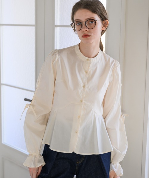 idem（イデム）の「design sleeve peplum blouse/ペプラムブラウス（シャツ/ブラウス・レディース・ネイビー/オフホワイト・FREE）」の5枚目の写真
