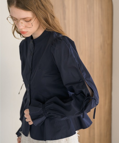 idem（イデム）の「design sleeve peplum blouse/ペプラムブラウス（シャツ/ブラウス・レディース・ネイビー/オフホワイト・FREE）」の7枚目の写真
