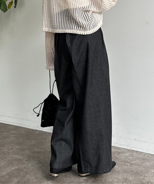 Thevon(ゼボン)の「ベルト付きデニムハイウエストタックパンツ(デニムパンツ・レディース・ブラック/ネイビー・M/S)」の19枚目の写真