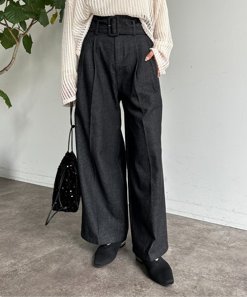 Thevon(ゼボン)の「ベルト付きデニムハイウエストタックパンツ(デニムパンツ・レディース・ブラック/ネイビー・M/S)」の20枚目の写真