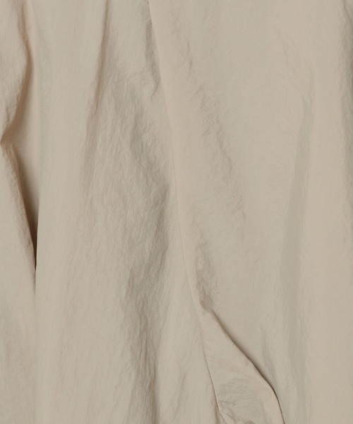 JEANASIS（ジーナシス）の「ソフトラスターソデボリュームプルオーバー/109939（シャツ/ブラウス・レディース・オフホワイト/ブラック/ベージュ・FREE）」の7枚目の写真