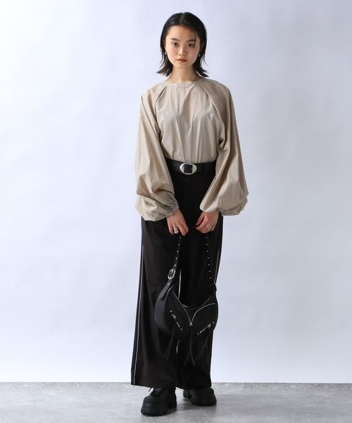 JEANASIS（ジーナシス）の「ソフトラスターソデボリュームプルオーバー/109939（シャツ/ブラウス・レディース・オフホワイト/ブラック/ベージュ・FREE）」の15枚目の写真