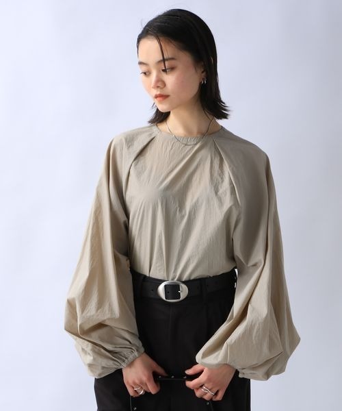 JEANASIS（ジーナシス）の「ソフトラスターソデボリュームプルオーバー/109939（シャツ/ブラウス・レディース・オフホワイト/ブラック/ベージュ・FREE）」の17枚目の写真