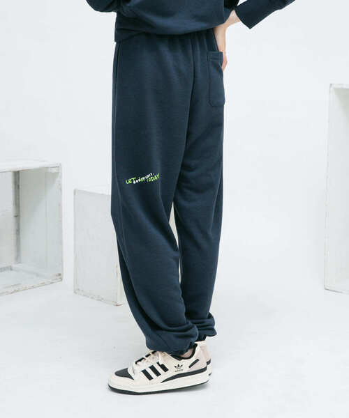 KBF（ケイビーエフ）の「ネップスウェットパンツ（その他パンツ・レディース・ネイビー/オフホワイト・ONE）」の14枚目の写真