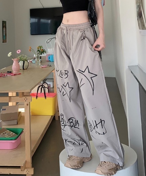 Sibra(シブラ)の「ヴィンテージ感がクール ピグメントカーゴパンツ(カーゴパンツ・レディース・グレー/ブラック・M)」の8枚目の写真