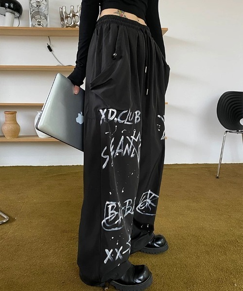 Sibra(シブラ)の「ヴィンテージ感がクール ピグメントカーゴパンツ(カーゴパンツ・レディース・グレー/ブラック・M)」の13枚目の写真