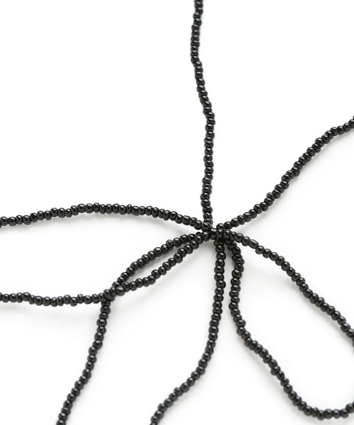 colleca la（コレカラ）の「ビーズリボンネックレス/チョーカー（ネックレス・レディース・ホワイト/ブラック・FREE）」の4枚目の写真