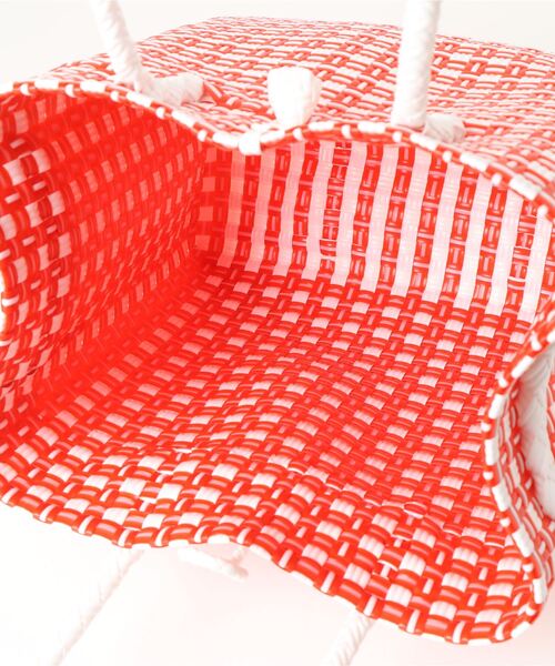 チチカカ（チチカカ）の「スクエアパサールバッグＳ【WEB限定】（かごバッグ・レディース・パープル/ゴールド/グリーン/レッド/ライトグレー・FREE）」の9枚目の写真