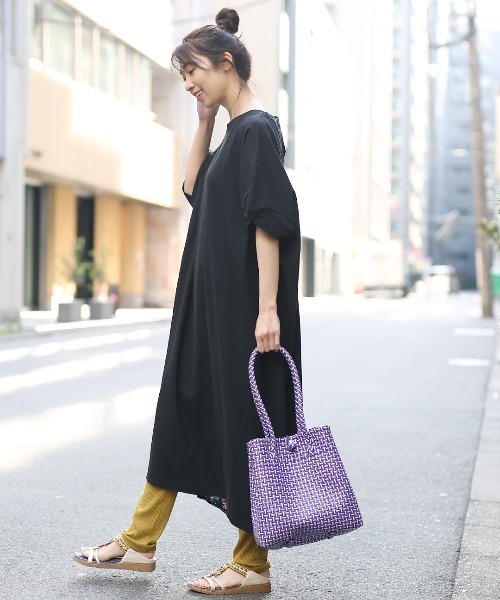 チチカカ（チチカカ）の「スクエアパサールバッグＳ【WEB限定】（かごバッグ・レディース・パープル/ゴールド/グリーン/レッド/ライトグレー・FREE）」の12枚目の写真