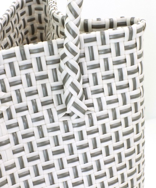 チチカカ（チチカカ）の「スクエアパサールバッグＳ【WEB限定】（かごバッグ・レディース・パープル/ゴールド/グリーン/レッド/ライトグレー・FREE）」の17枚目の写真