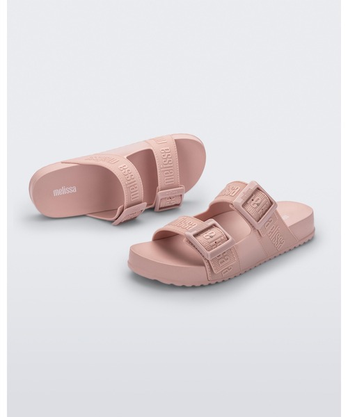 melissa(メリッサ)の「MELISSA COZY SLIDE M LOVER AD(サンダル・レディース・ブラック/ピンク/ホワイト/ライトベージュ・35-36/37/38/39)」の4枚目の写真