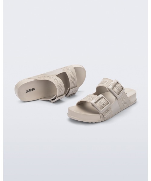 melissa(メリッサ)の「MELISSA COZY SLIDE M LOVER AD(サンダル・レディース・ブラック/ピンク/ホワイト/ライトベージュ・35-36/37/38/39)」の3枚目の写真