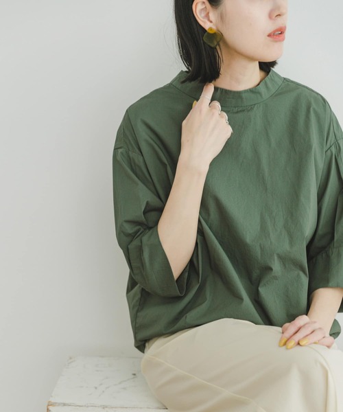 ITEMS URBANRESEARCH(アイテムズ アーバンリサーチ)の「5ブソデハイネックブラウス(シャツ/ブラウス・レディース・チャコールグレー/ホワイト/グリーン・FREE)」の3枚目の写真